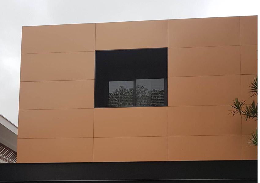 Fachada Comercial - Alfons 10