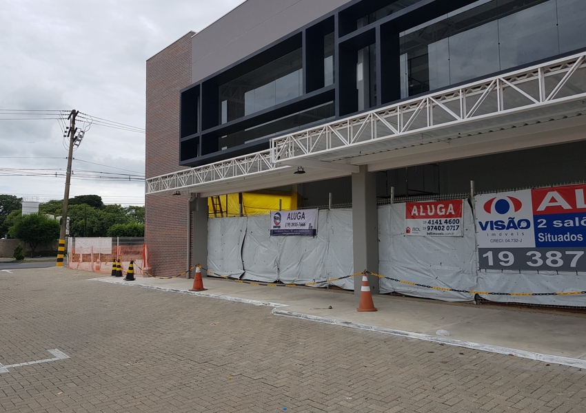 Fachada Comercial - Takata 5