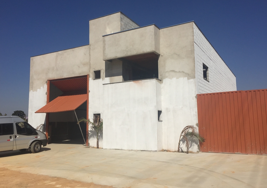 Fachada Comercial - Motores 3