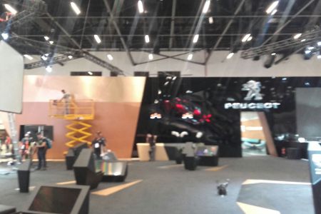 Fachada Comercial - Renault 12