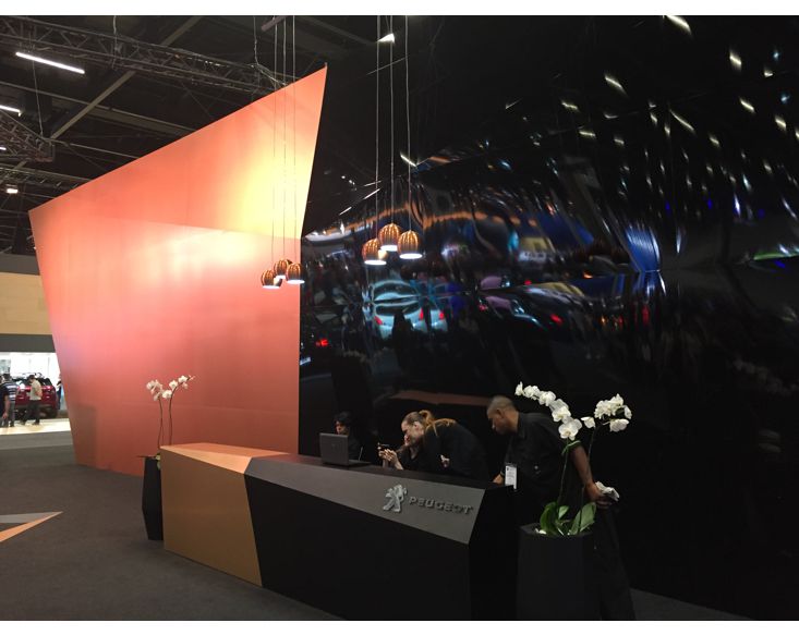 Fachada Comercial - Renault 16