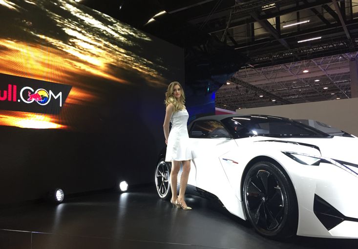 Fachada Comercial - Renault 24