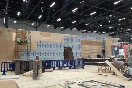 Fachada Comercial - Renault 5