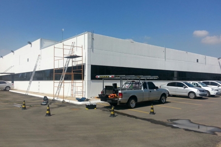 Fachada Comercial - Esquadriasacmguhring 2