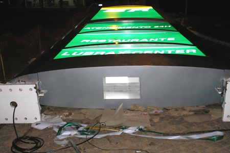 Fachada Comercial - Esquadriasacmposto 2