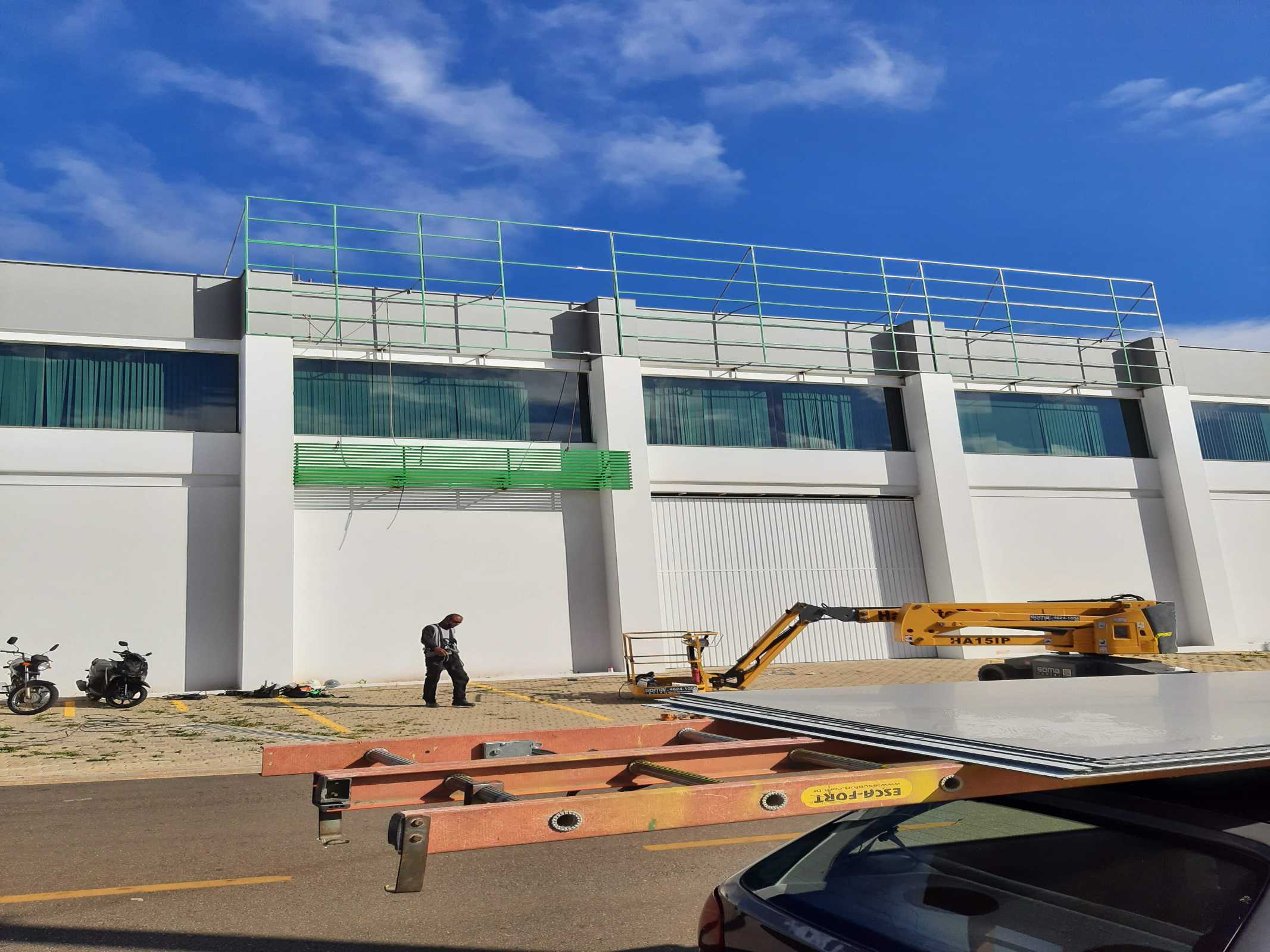 Fachada Comercial - Nutriemacm Branco 4