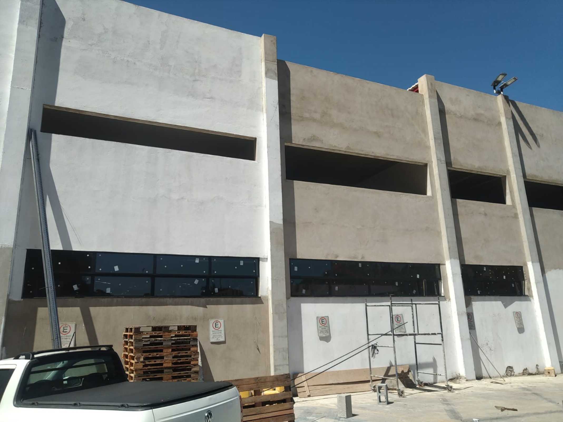 Fachada Comercial - Aco Cortempiedade 4