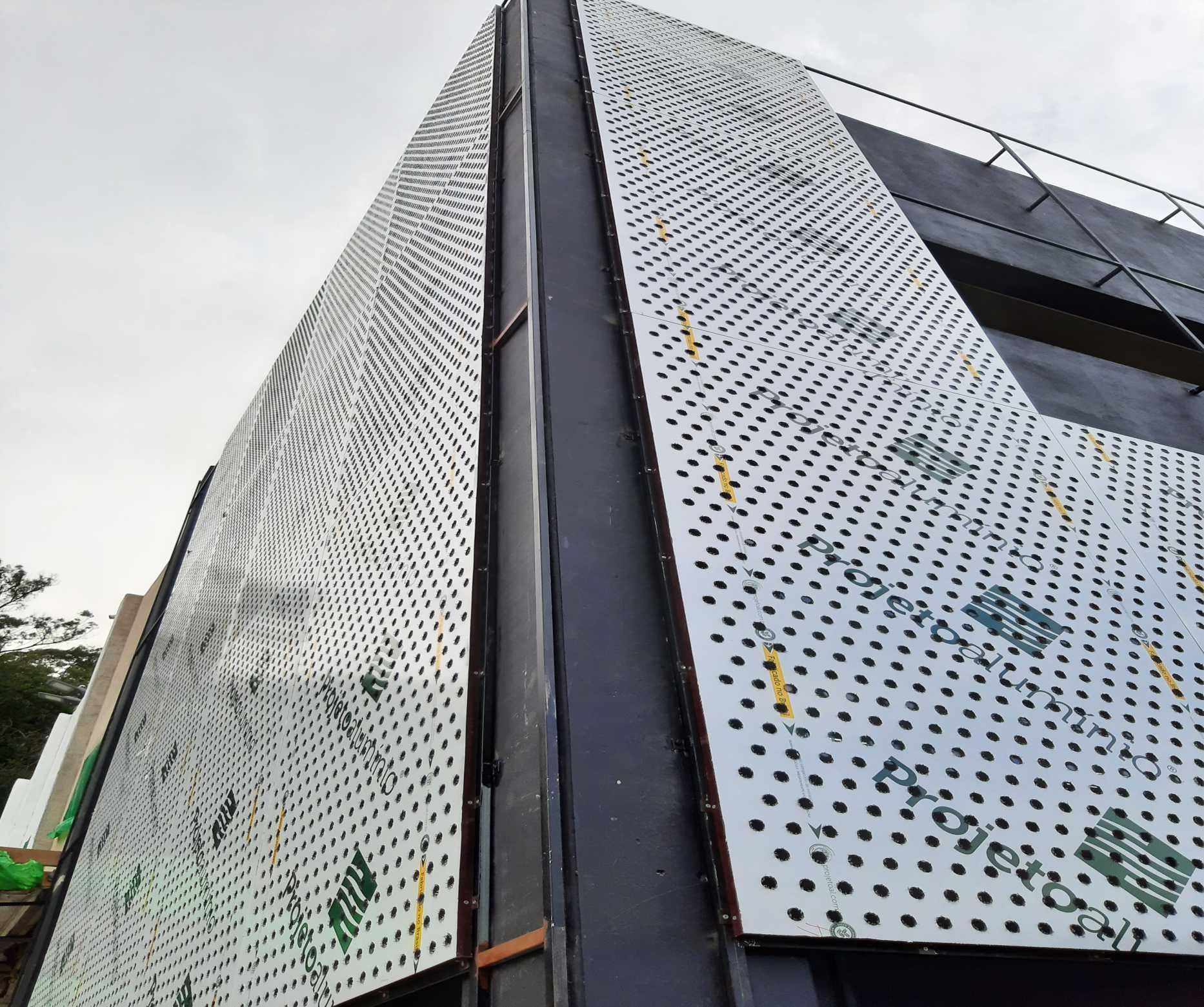 Fachada Comercial - Aco Cortempiedade 8