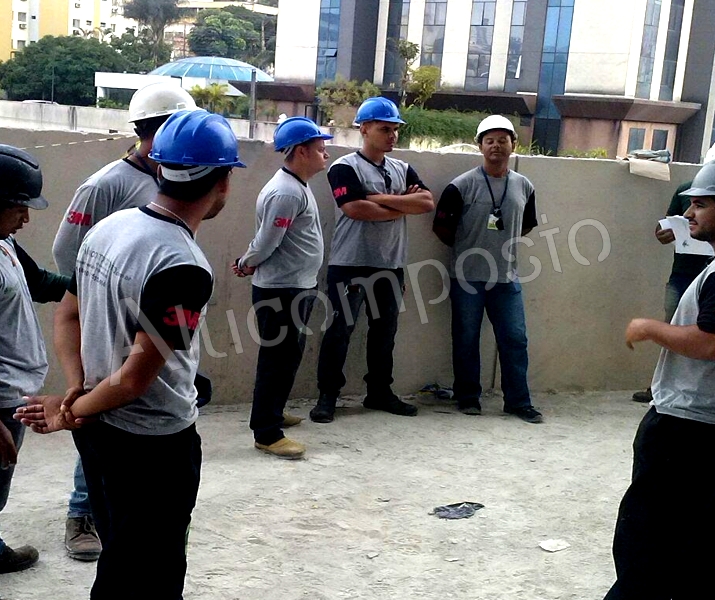 Fachada Predial - Empena 22